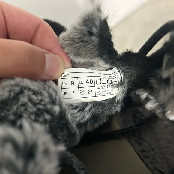 đź’™HEYDUDE Wendy Britt Wool Folded Shoe size: 9 - Picture 12 of 12